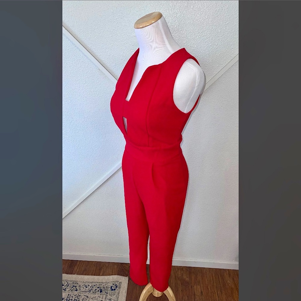 NWT Sleeveless Jumpsuit Romper